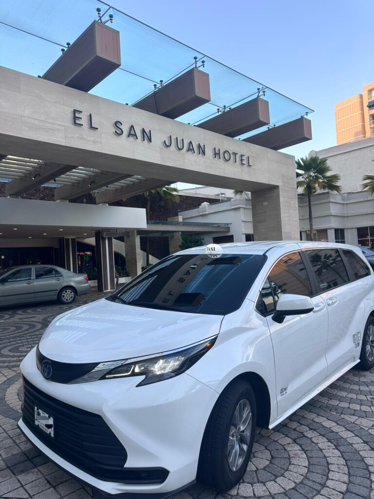Fairmont El San Juan taxi service